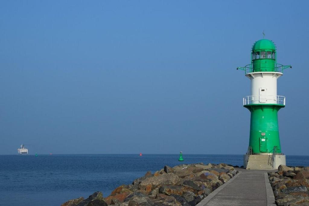 Villa Seeblick Warnemuende - Fewo Mit Meerblick Und Balkon Direkt Am Strand Fuer 2-4 Pers Rostock Exteriör bild